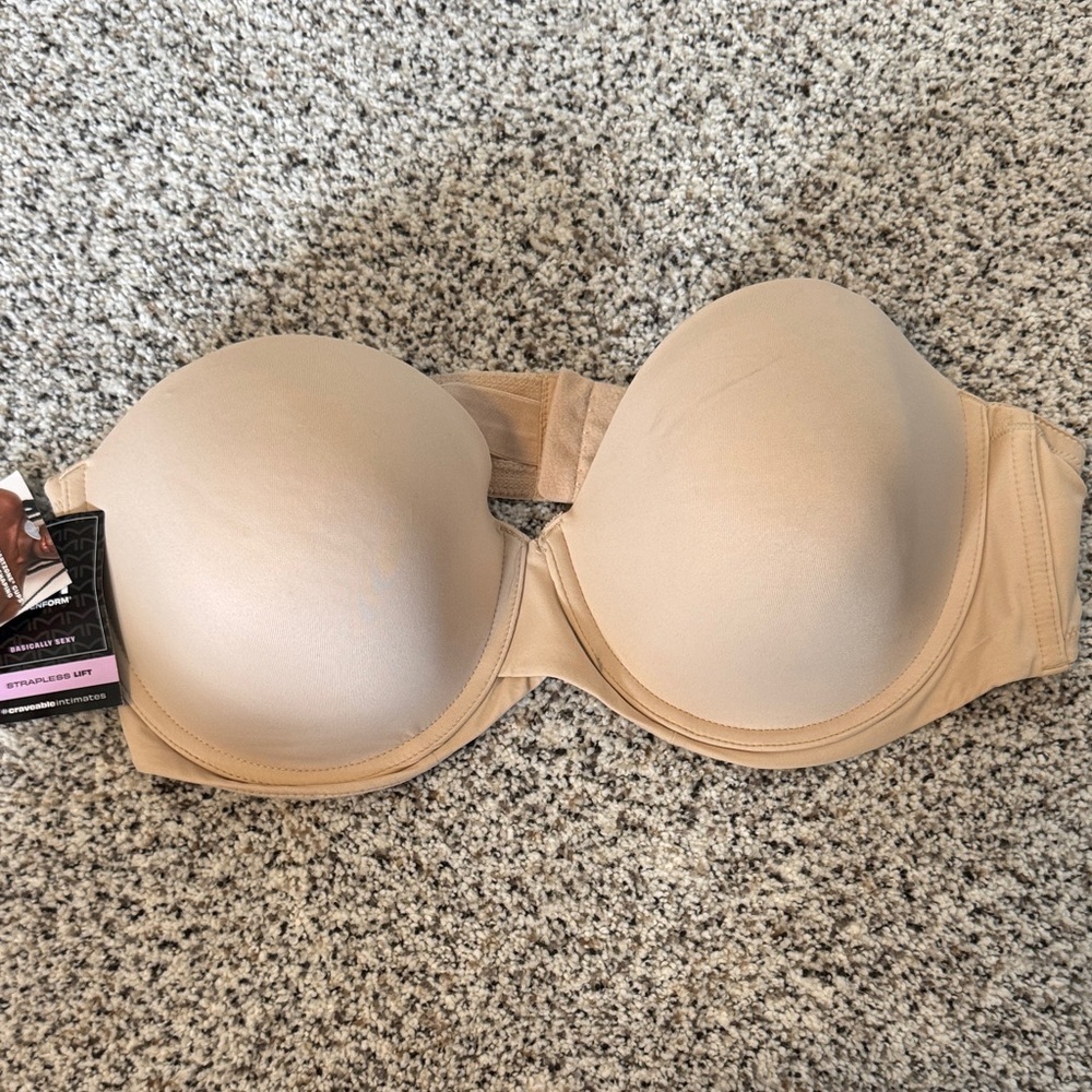 NWT Strapless Convertible Lift Underwire Bra - Nude